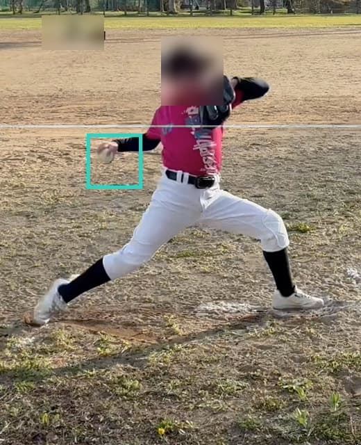 Vol.1：体が回りはじめる局面で、投げる手がまだ肩より下にあるフォーム